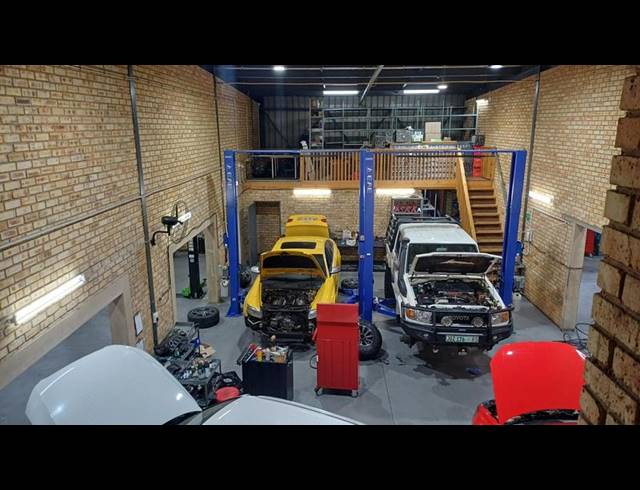 INDUSTRIAL PROPERTY TO RENT IN HENNOPSPARK